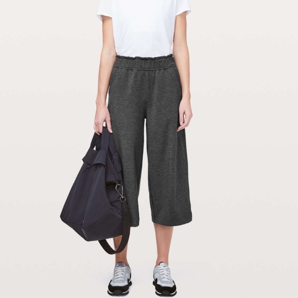 lululemon athletica Pants - Lululemon Hello Sunday Crop Heathered Mod Black